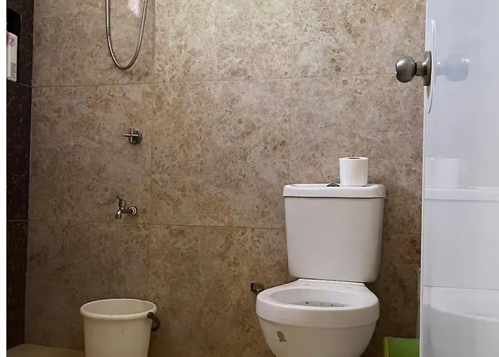 Homey Near Airport And Beaches-room3 Apartment Lapu-Lapu City